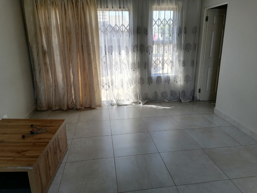 To Let 3 Bedroom Property for Rent in Bloemspruit Free State